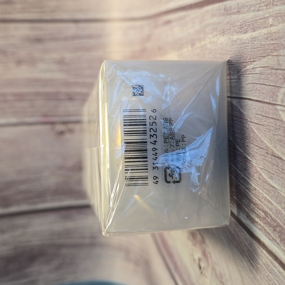 IPSA The Time R Aqua, 6.76 Fluid Ounce | New | Face Moisturizer - Picture 5 of 5